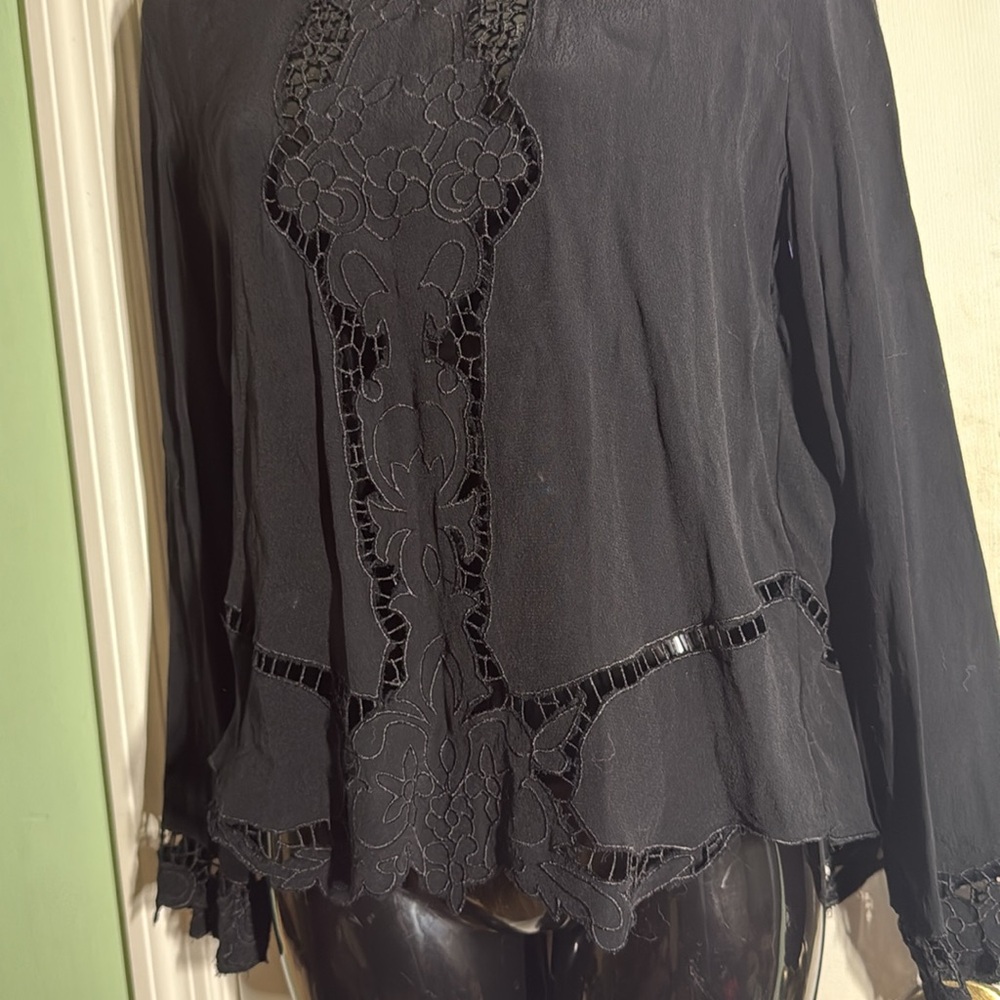 Monteau Black Semi Sheer Embroidered Cut Out Long Sleeve Boho Gypsy Top Size Med - Picture 6 of 13
